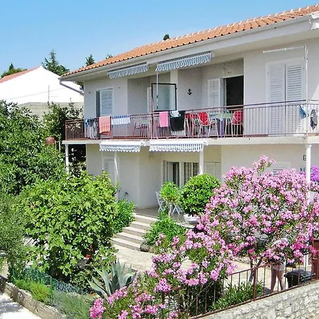 Fortuna In Pirovac, Close To The Seabeach Apartment *