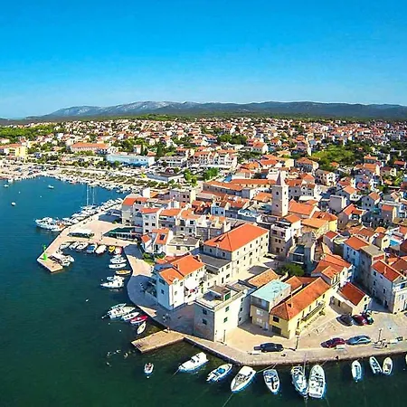 Fortuna In Pirovac, Close To The Seabeach Apartment