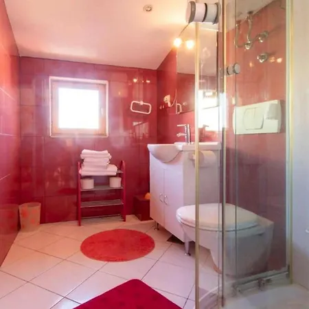 Apartment Fortuna In Pirovac, Close To The Seabeach *